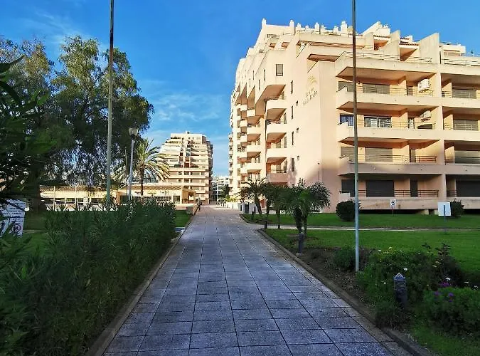 Apartamento Terrain De Tennis/piscine 800m De La Portimão
