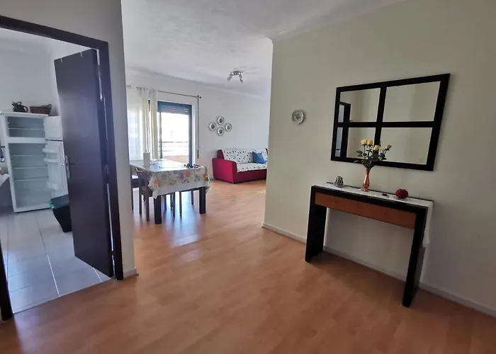 Terrain De Tennis/piscine 800m De La Appartement