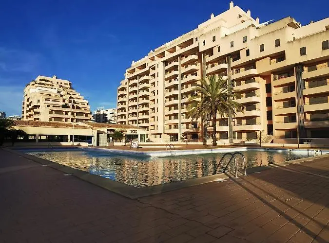 Terrain De Tennis/piscine 800m De La * Портиман